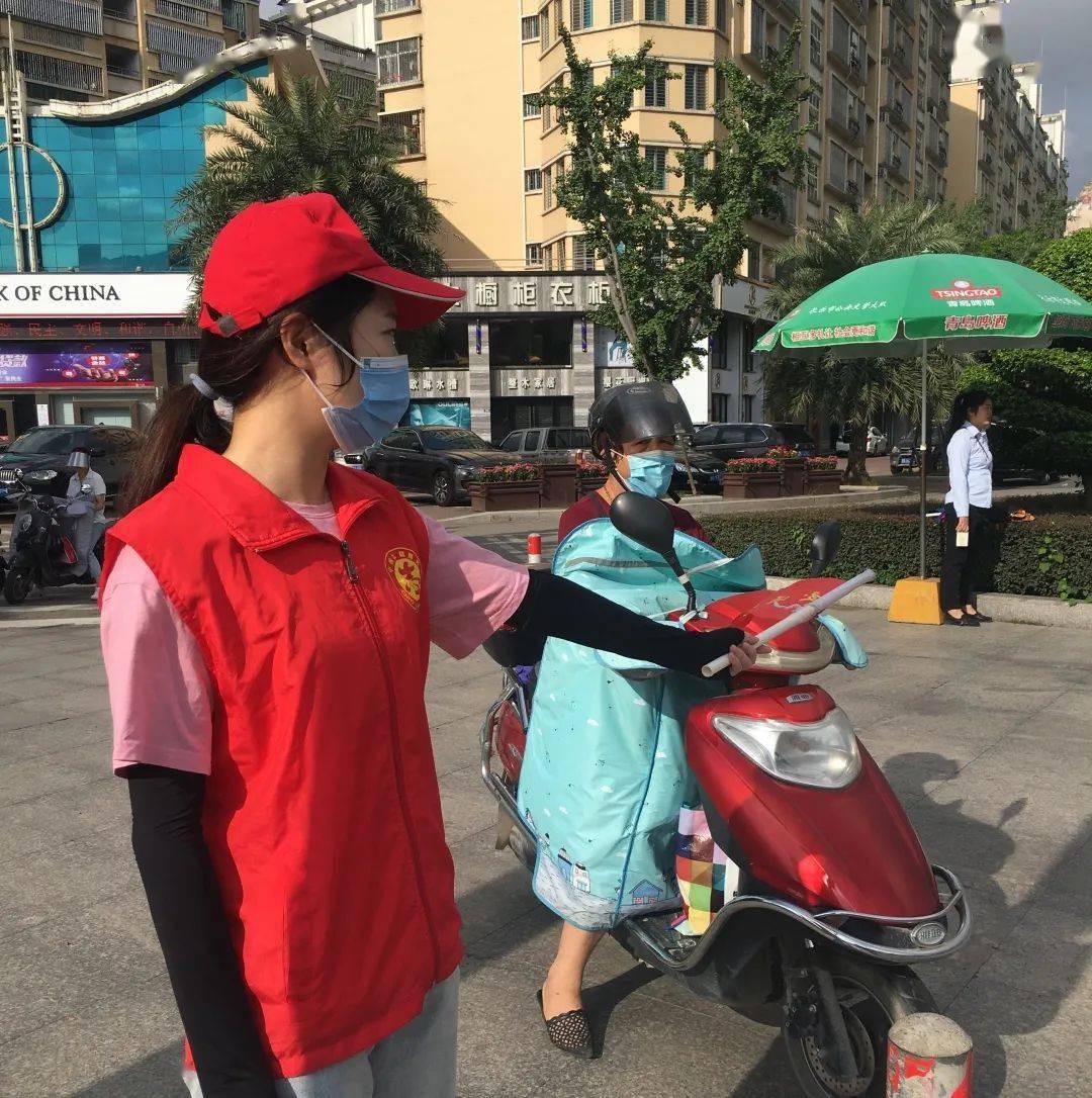 【文明交通】文明交通志愿者:道路上最靓丽的"一抹红"