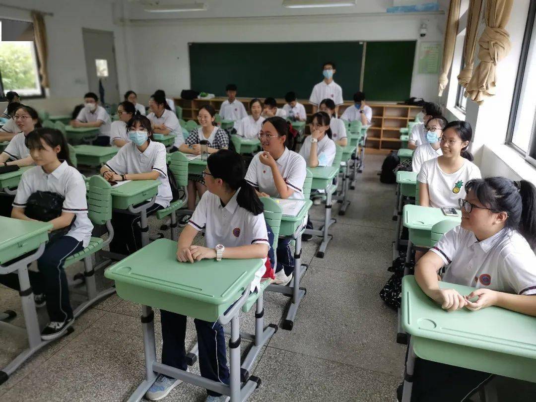 开启新里程携梦再出发上大附中高一新生报到掠影