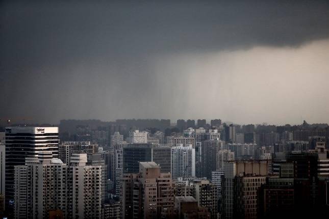 高温前脚走,暴雨后脚来,这是要下开水的节奏吗?