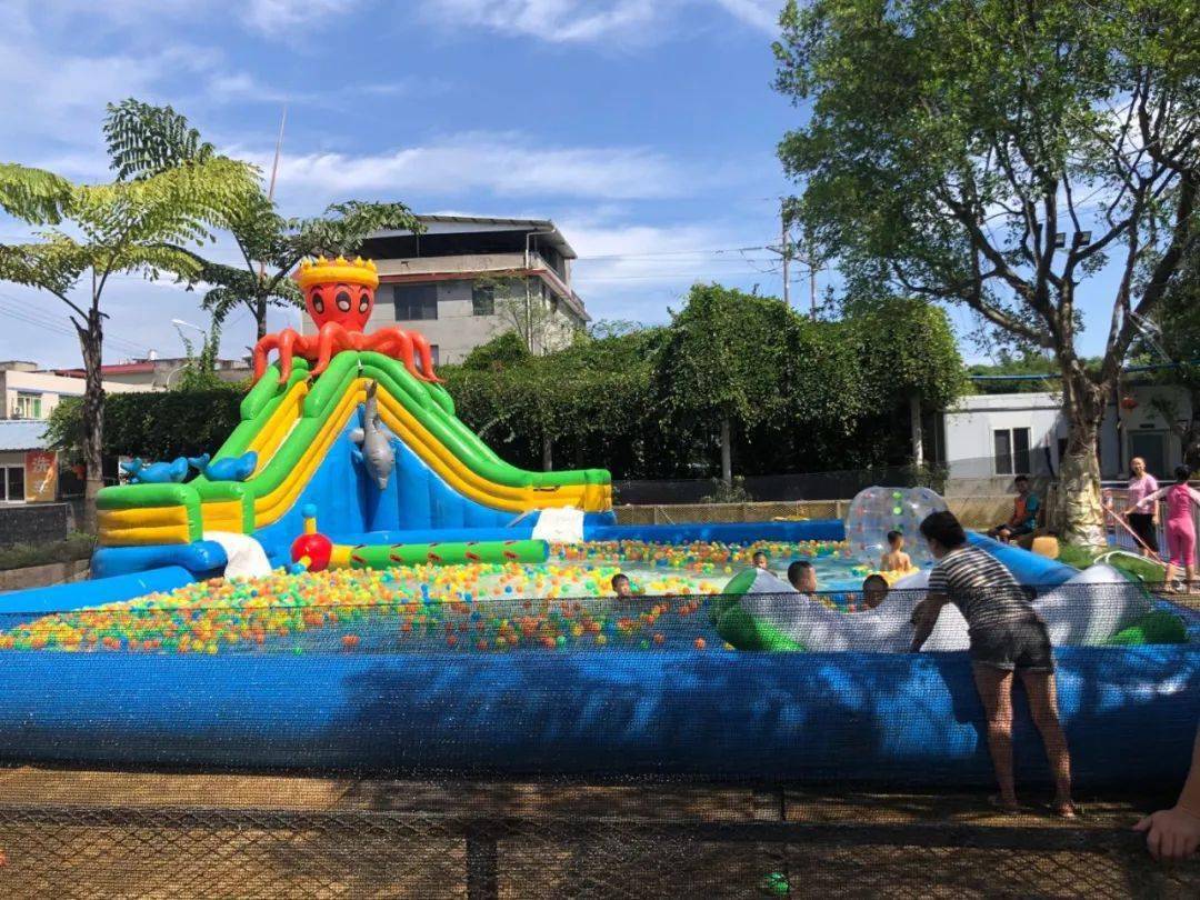 凉快得板99元抢超值游泳卡乐山这个地方才是夏天正确的打开方式