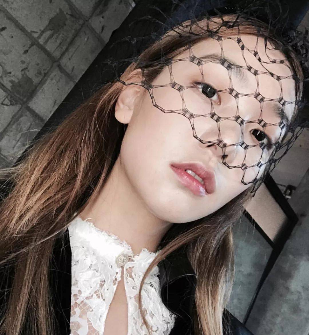 谁说美女都是大眼睛小尖脸单眼的小姐妹来俘获你的心了