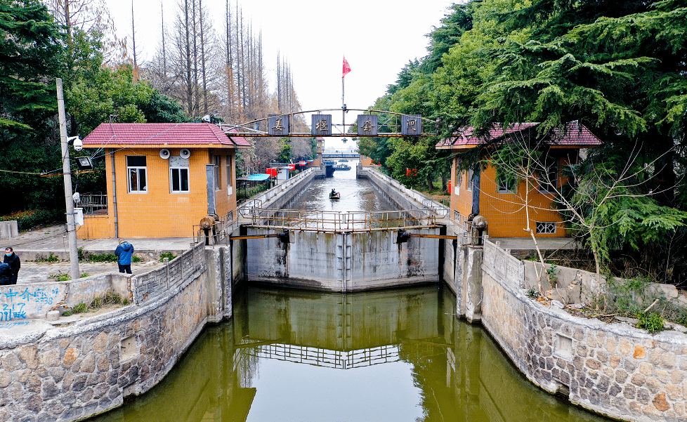 泪目,姜堰人记忆老闸,倒下