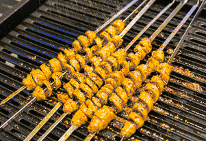 399元抢购花甲12串烤串锡纸金针菇烤茄子营业至凌晨两点美味过瘾嗨翻