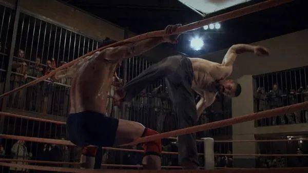 其实这个唐龙是地摊文学虚构的人物,当然所谓的黑市拳也是杜撰的.