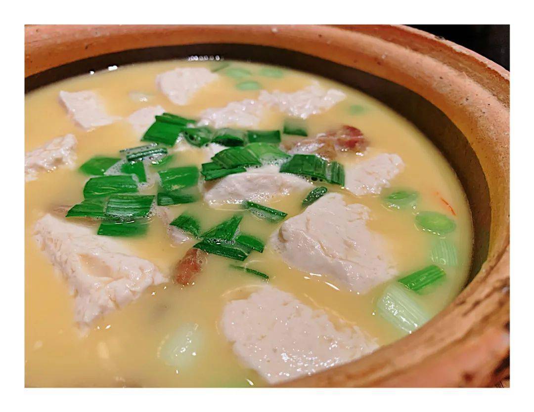 农家盐卤豆腐煲新荣记的标准化,别说业界佩服,食客亦可感之,你去哪一