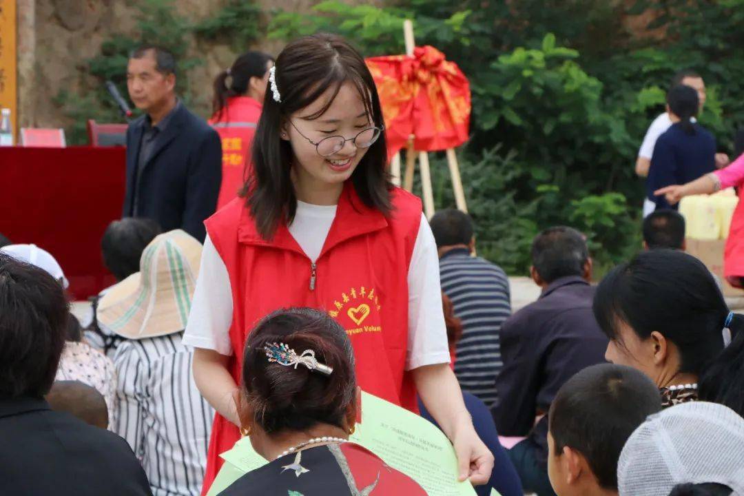 青春三下乡丨镇原返乡大学生到村(社区)报道!