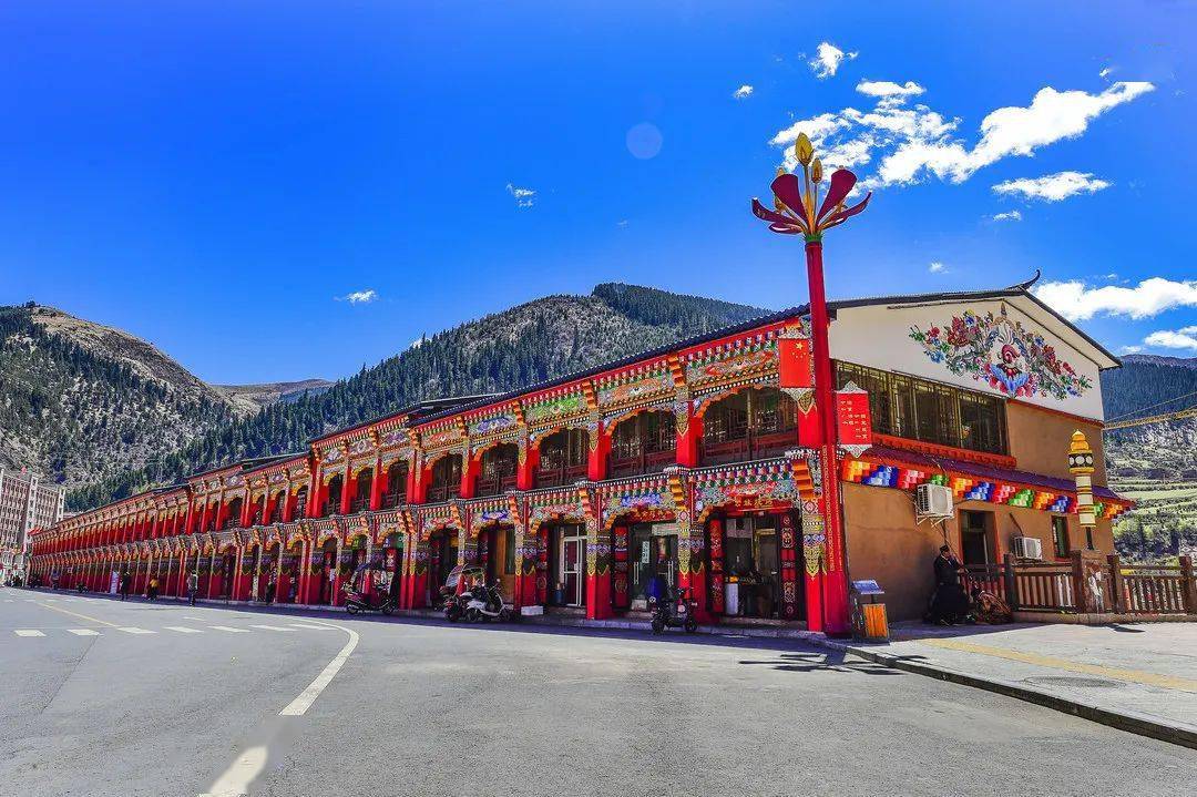 壤巴拉"炼城"记——壤塘县城镇化建设纪实_变化