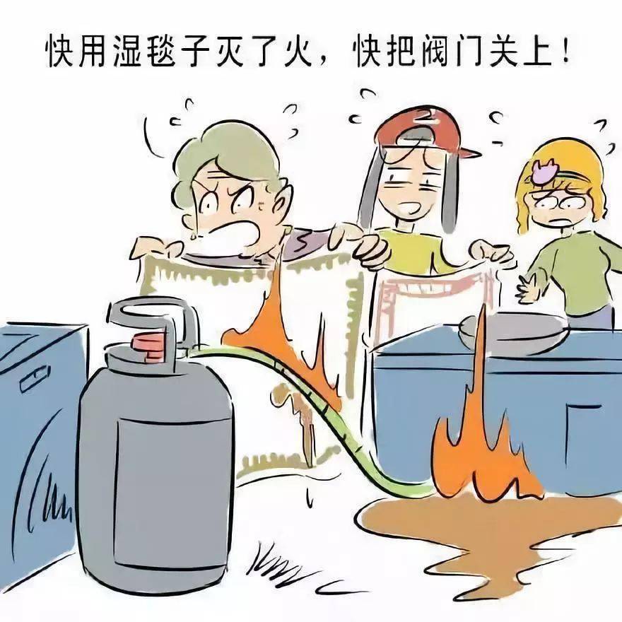 凤岗一小食店厨房起火,煤气罐就在旁边!接下来的一幕…_火灾现场