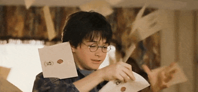 楼梯可以决定你去哪所学校的话痨分院帽还有激动人心的魁地奇比赛当然