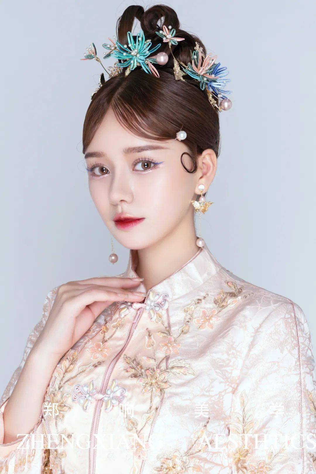 温婉大气 复古中式新娘造型