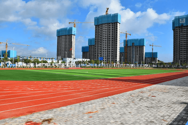 柳州崇远中学正式揭牌!柳东新区又迎一所新学校