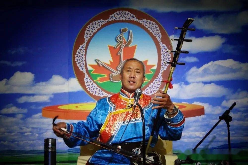 3,身体状况良好,口齿清晰;2,年龄为12-30周岁的青少年;1,胡仁乌力格尔