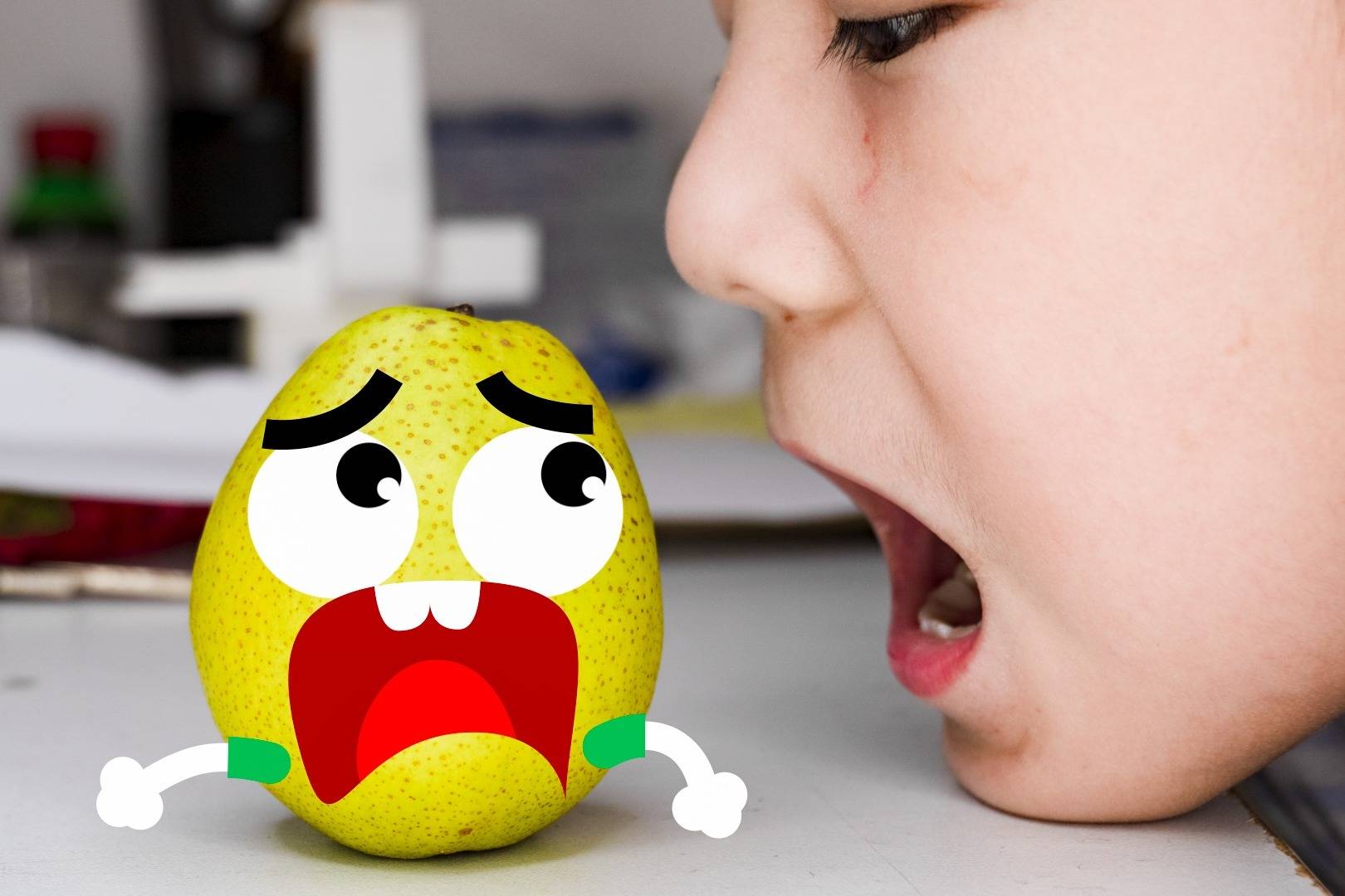 这个梨子会说话就不要吃它了谁来拯救它啊奇趣爆笑动画