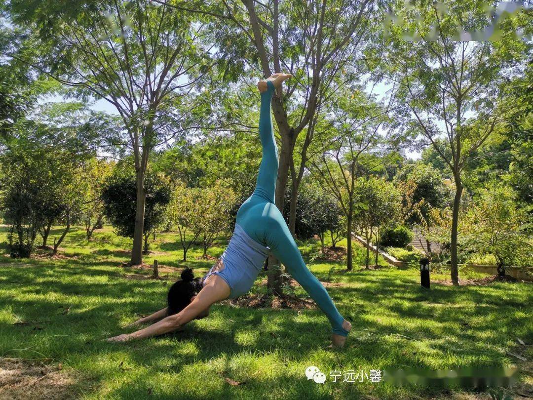 小馨瑜伽2020瑜伽女神大赛第二季037邓晓春请为我投票