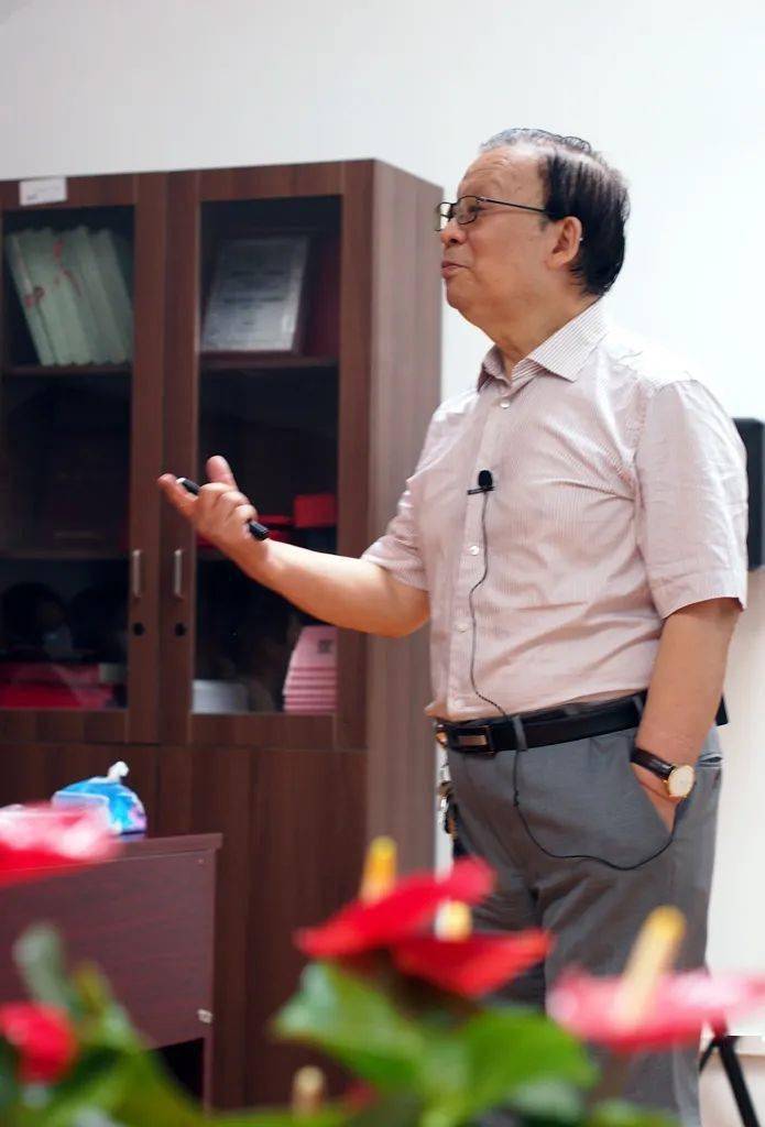 郎景和院士受聘为中国协和医科大学出版社名誉总编