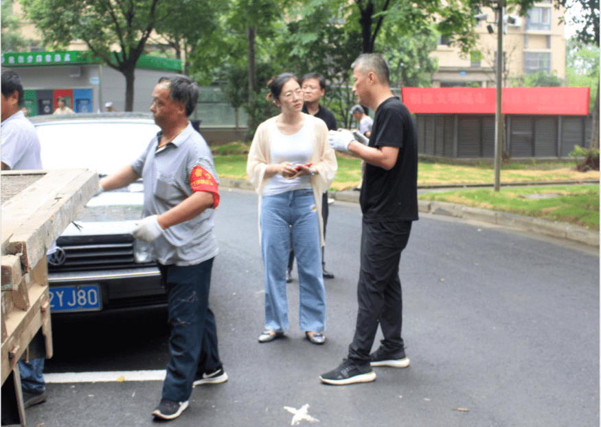 葛塘社区卫生服务中心,葛关路市政道路维修施工点,中山农贸市场走访