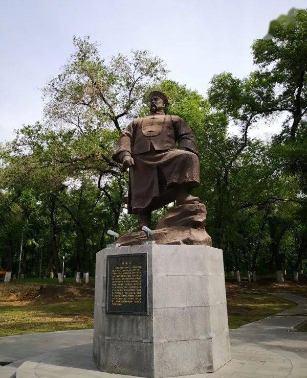 崔春雷 《耕战令》 朗诵 冯天策耕战令崔春雷枕戈的人同样可荷锄固守