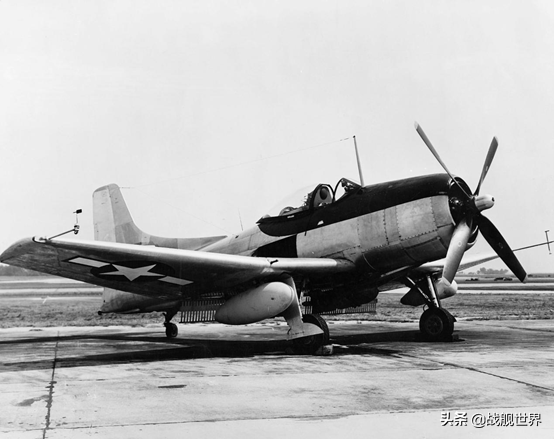 1942年,美國海軍開始計劃為tbf魚雷攻擊機和sb2c俯衝轟炸機