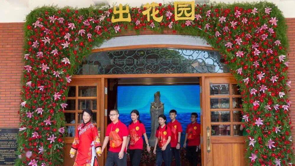 "出花园"是潮汕地区特殊的成人礼,是少年进入青年