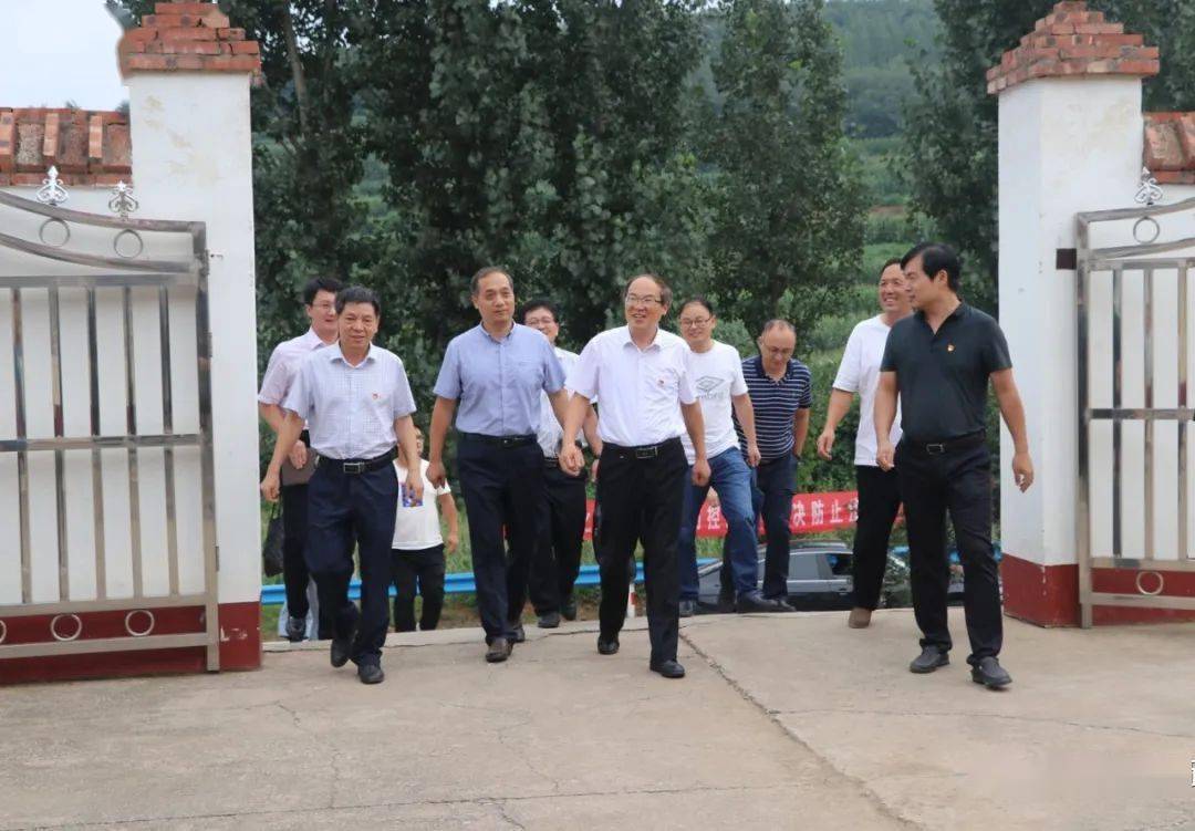 示范区党工委副书记李哲调研南桐村脱贫攻坚工作