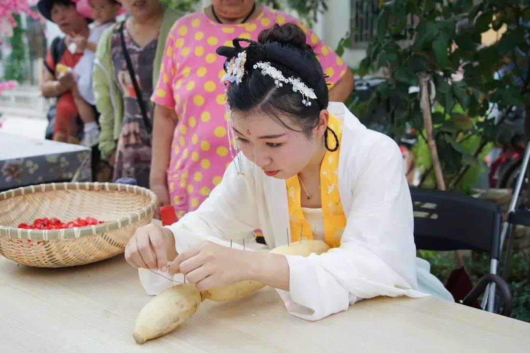 穿针乞巧拜织女带你过个不一样的七夕节