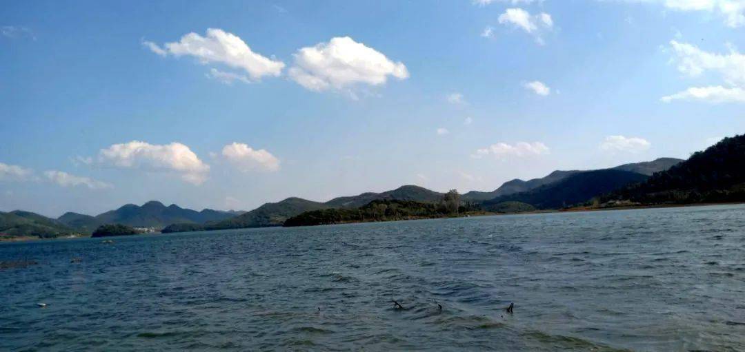 砚山浴仙湖水库风景区图片