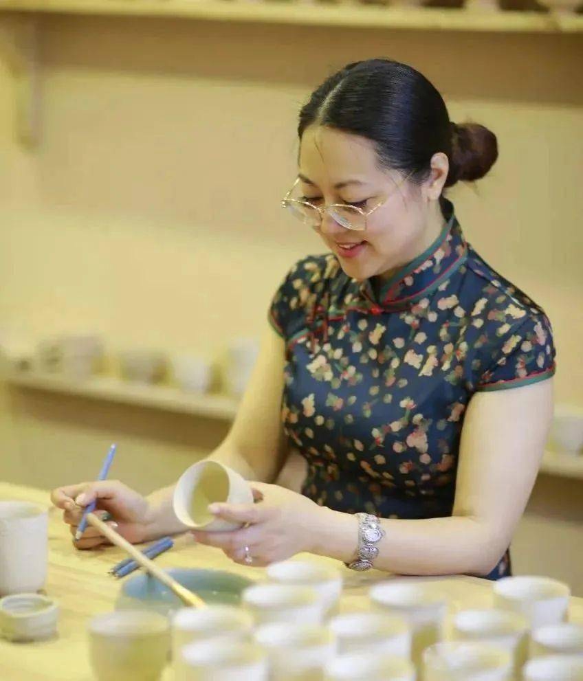 她的作品被马云收藏80后青年艺术家雷慧仙来小镇艺术节开展览啦