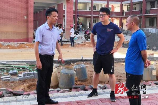 东安唐华栋调研城区学位建设