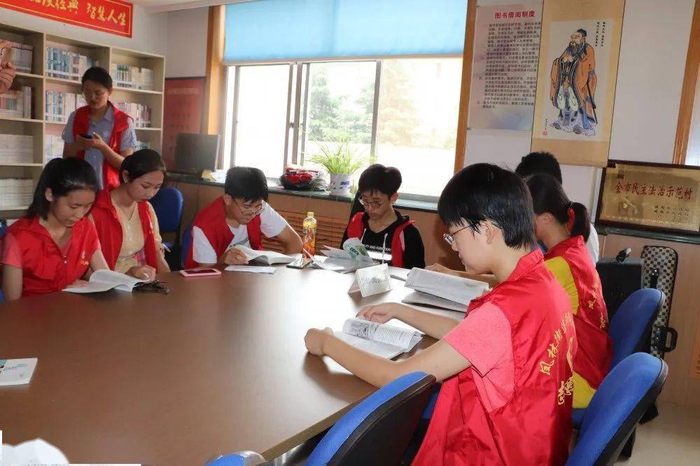 【新时代文明实践】新都花园社区开展 "暑期读书日"活动_图书室