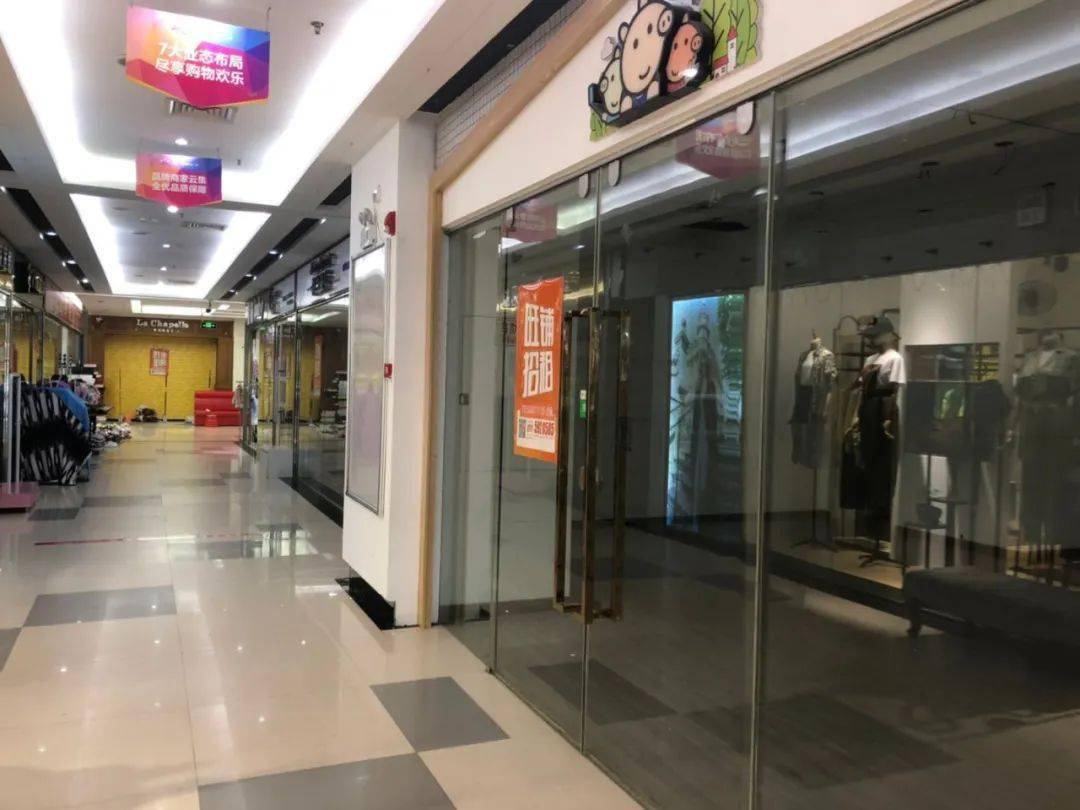 冷清!宾阳闹市区这家商场人气惨淡,一批店铺关门