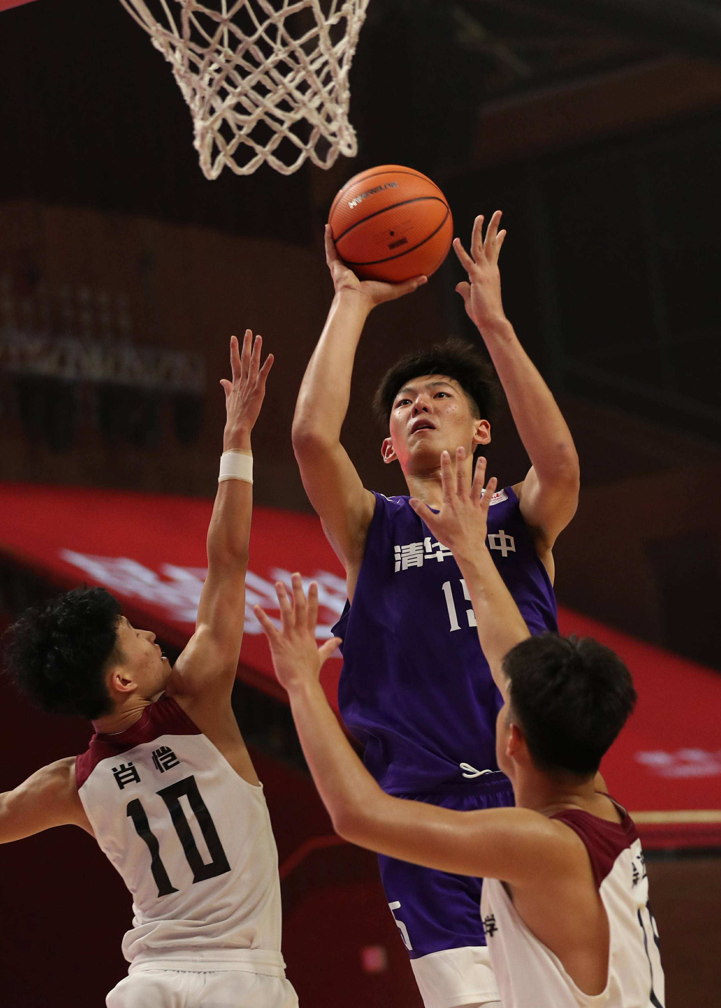 清华附中男女篮在中国高中篮球联赛中双双夺冠