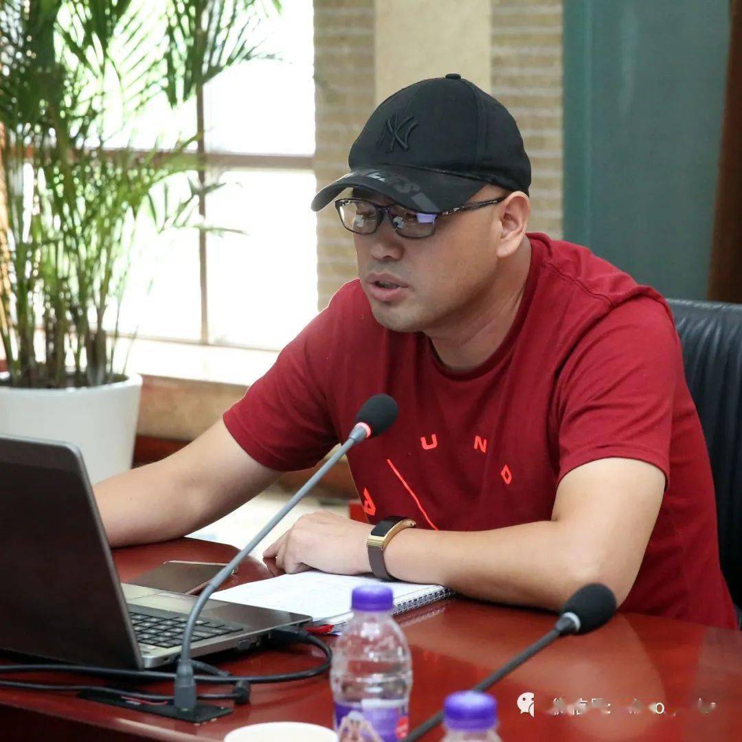 方志翔老师《我的班级班级管理经验》七宝中学功勋班主任 高燕文老师