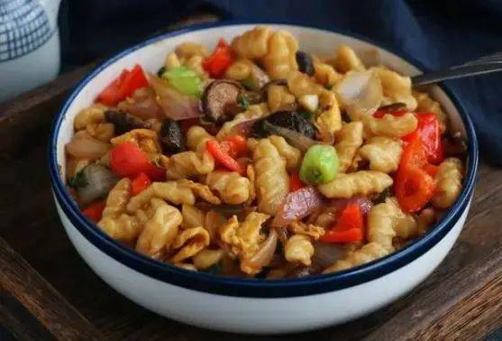 素炒螺丝面好吃又好看孩子特别爱吃做法也快手