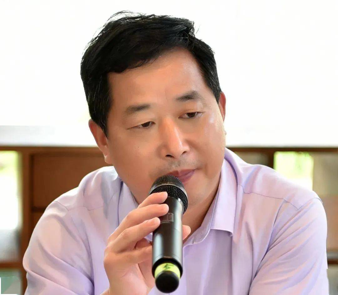 让葡萄长出美丽翅膀洪放:精彩发言摘选圩美·磨滩田园美景作家参观