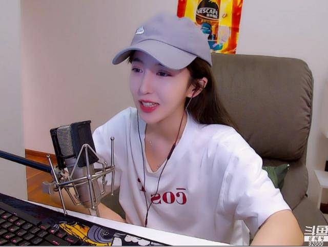 呆妹儿对于这个"以后就懂了"也是感到迷惑,对此她认为肯定是因为活动