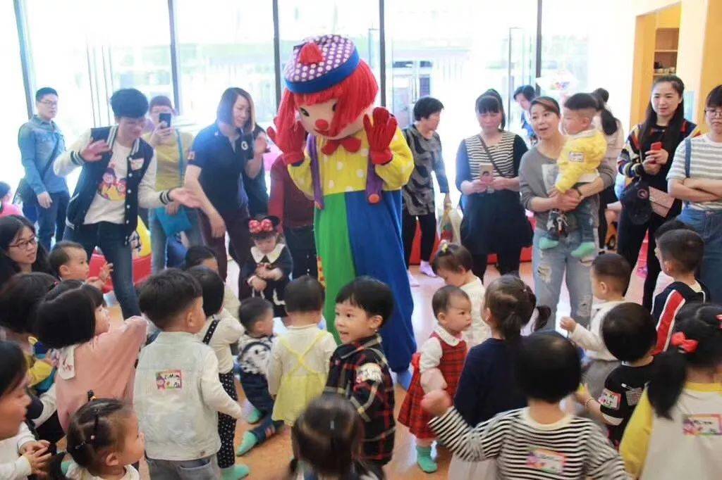 宝贝让我为你跳支金宝舞