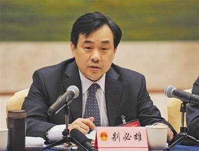 湖北省政府秘书长落马曾因疫情发布会戴口罩露鼻孔网上挨批