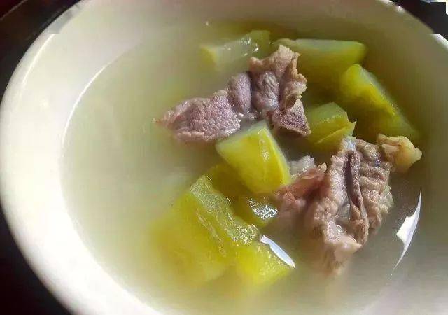 佛手瓜炖排骨汤,清鲜降火