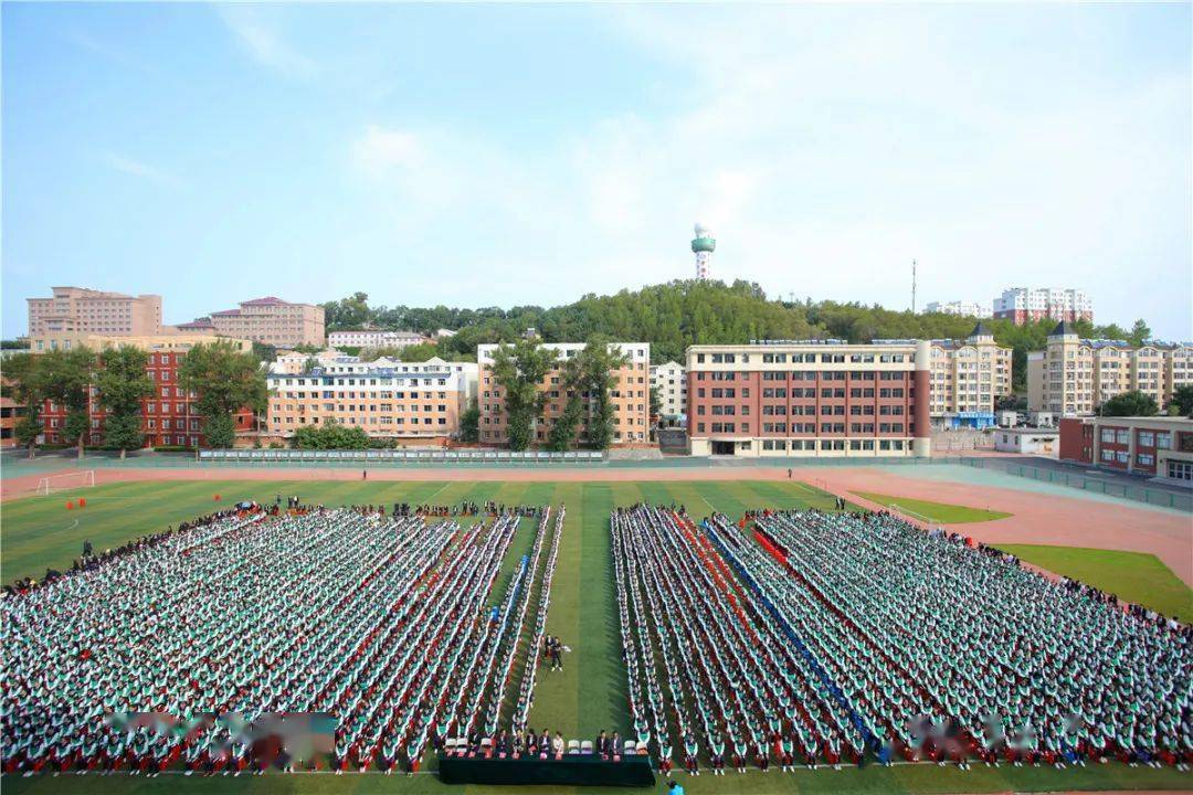 辽源五中4000余名师生共上"开学第一课"_手机搜狐网