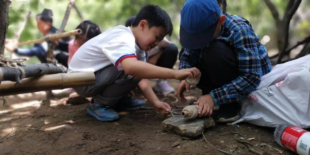 9月雙語單飛|化身貝爾,生火,過濾水,搭建庇護所.野外生存大作戰!