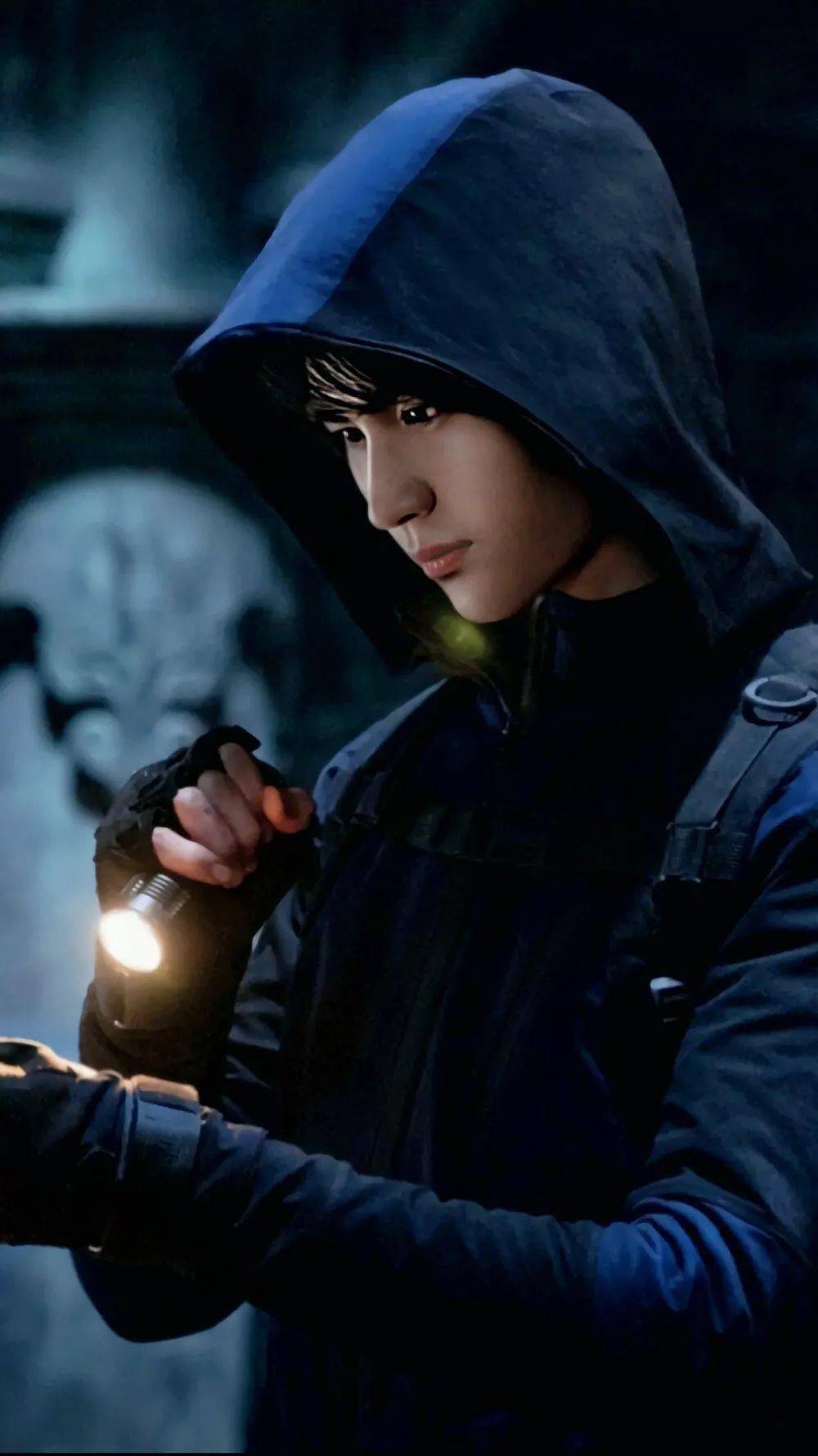 手机壁纸重启之极海听雷