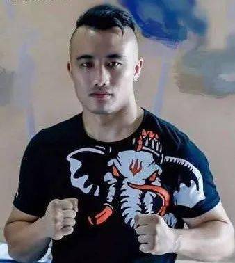 关东飞鹰刘大成再战武林风大级别之战酣畅淋漓