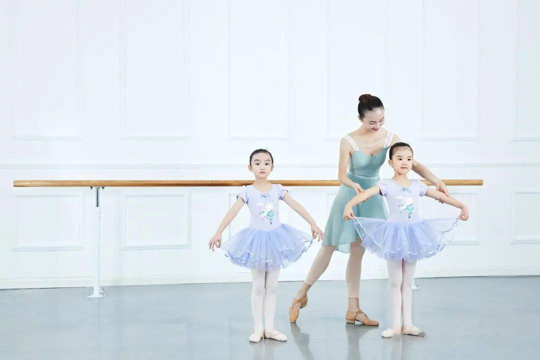 蓝天推介第二课堂isee灰姑娘芭蕾舞助你实现公主梦