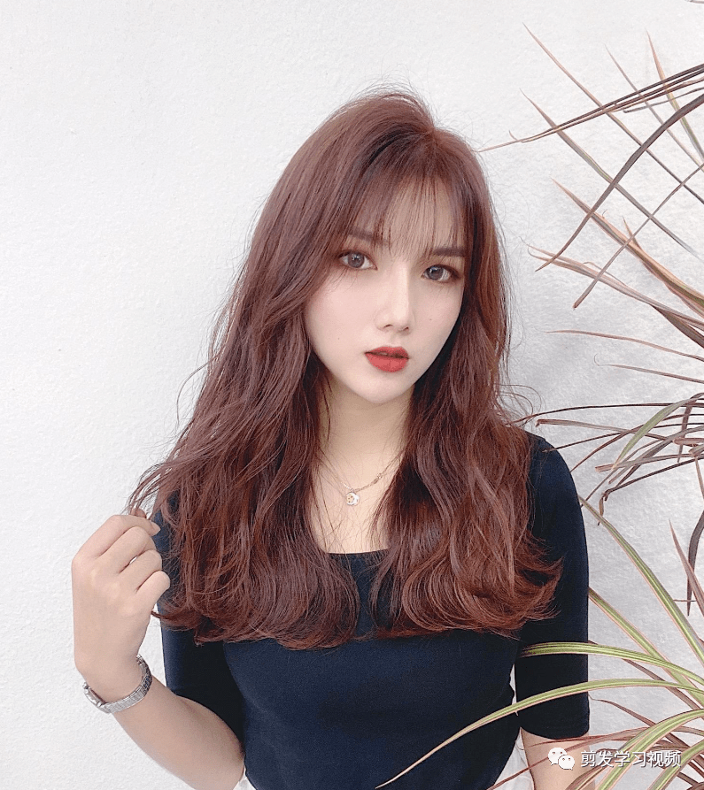 2020最火"齐胸烫发"
