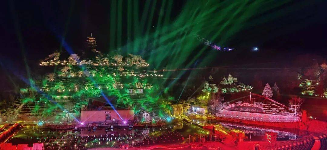 9月13日发团丰顺大宝山非遗传承打铁花风火轮6d大型梦幻灯光山水秀