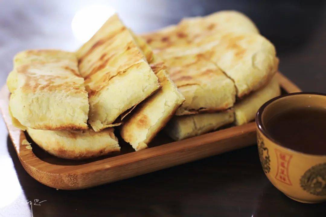 " 这句话,概括了焙子在呼和浩特的地位.