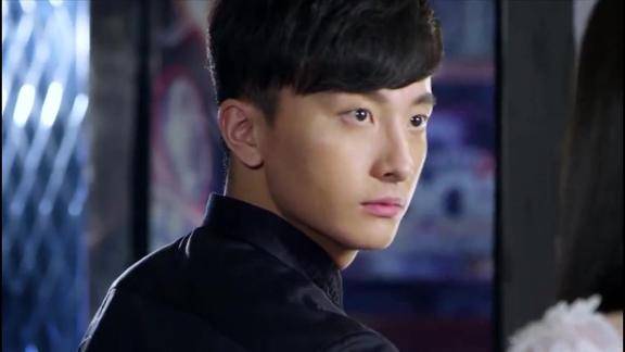 搭错车:时君迈跟小美正乐着,没想到被叶宝宝撞到,她吃醋了