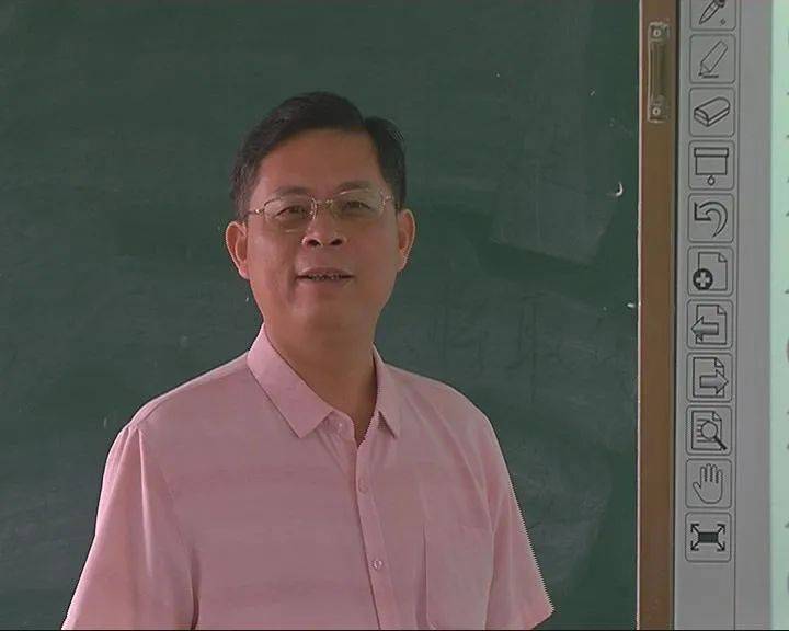 点赞教师 | 他用心用情教书育人,课堂内外实力圈粉