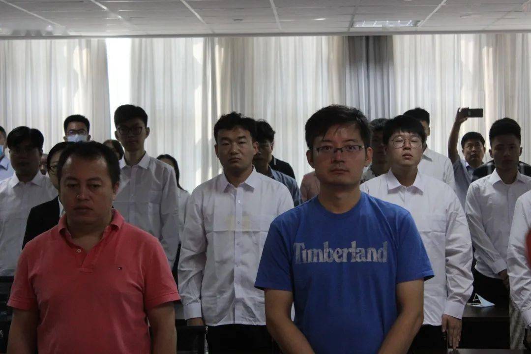 踏上新征程再创新辉煌