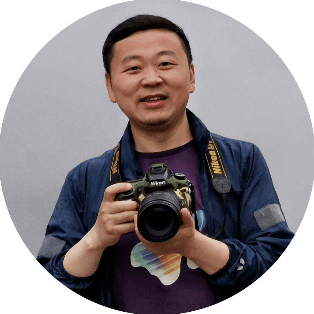 张 建 军蓝影联合创始人蓝影专职讲师从事摄影工作10余年四川省摄影家